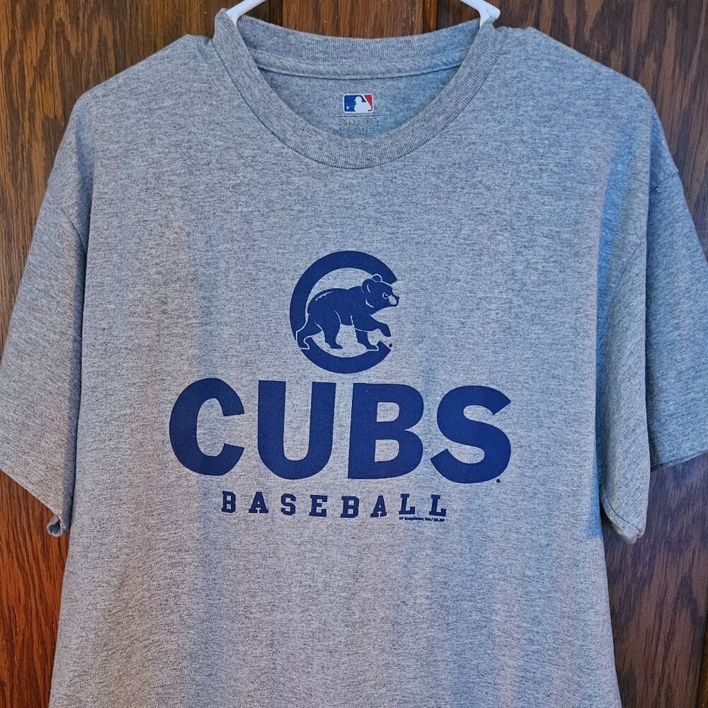 Cubs baseball t shirt sz L
